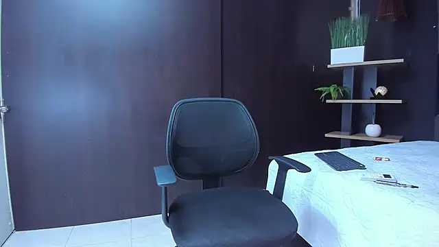 Snapshot of adrian_ray chatting on September 2025 05:57:02 PM adrian ray online show from September 2025 05:57:02 PM