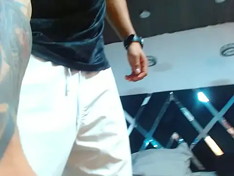 Snapshot of adrian_ray chatting on September 2025 06:02:02 PM adrian ray online show from September 2025 06:02:02 PM