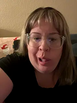sexymommy1988 online show from November 2025 04:07:01 AM