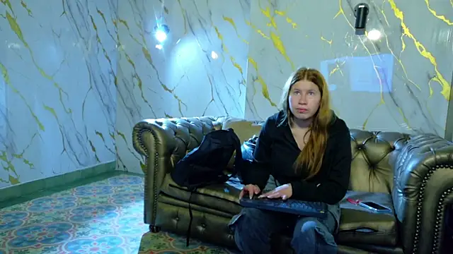 Olivia11  online show from December 2025 11:38:02 AM