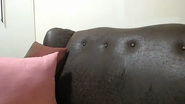 bustylaura4u online show from February 2025 02:47:02 AM