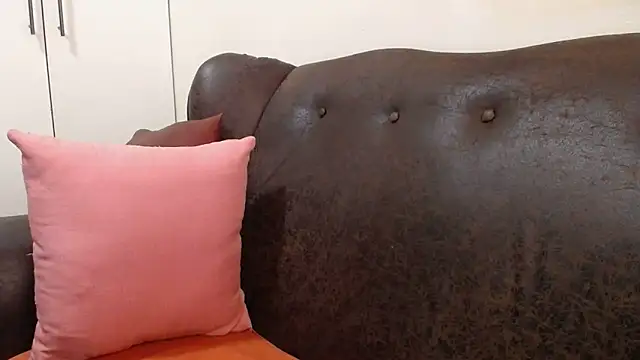 bustylaura4u online show from March 2025 08:02:02 AM