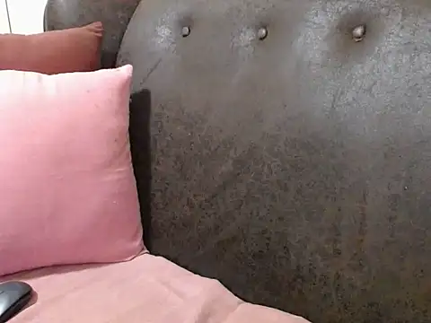 Snapshot of bustylaura4u chatting on March 2026 08:57:02 PM bustylaura4u online show from March 2026 08:57:02 PM