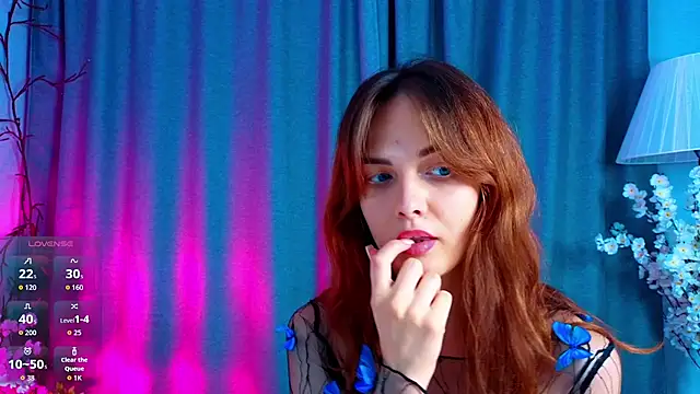 LisaDrake online show from October 2025 08:19:01 PM