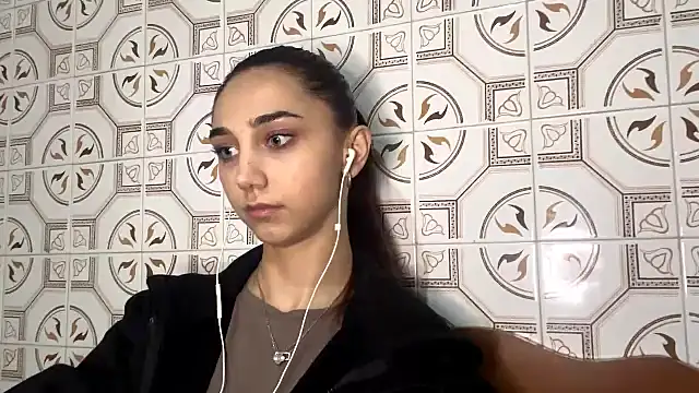 LinaMour online show from November 2025 10:26:01 PM