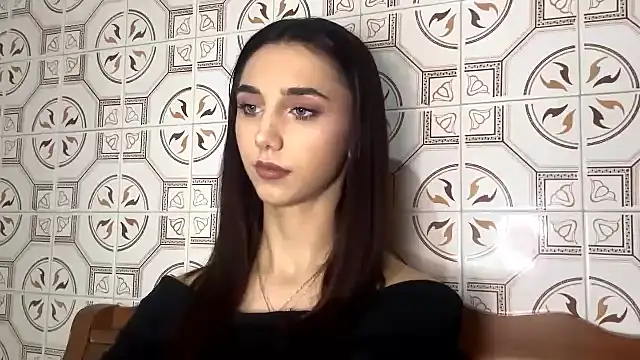 LinaMour online show from November 2025 10:13:02 PM