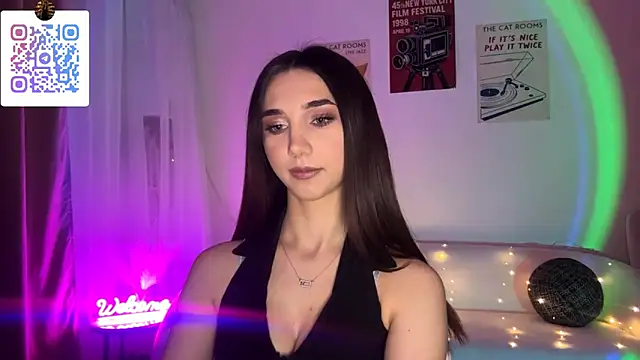 LinaMour online show from March 2026 10:18:01 PM