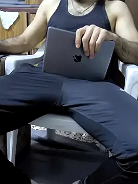 yazinyazin1 online show from November 2025 07:13:02 PM