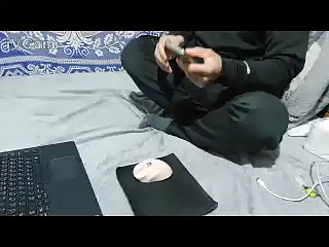 yazinyazin1 online show from February 2026 01:25:01 PM