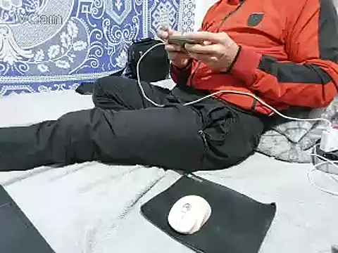 yazinyazin1 online show from February 2026 02:47:01 PM