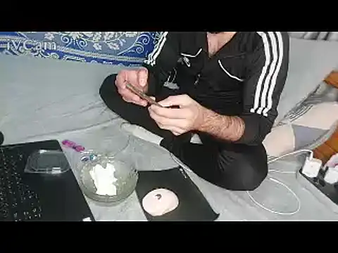 yazinyazin1 online show from March 2026 10:47:01 PM