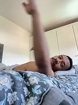 Snapshot of fitsexyman chatting on October 2025 11:22:02 AM fitsexyman online show from October 2025 11:22:02 AM