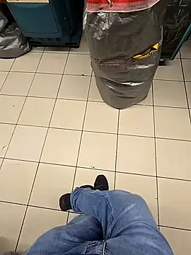 Snapshot of sisman31 chatting on October 2025 12:05:02 AM sisman31 online show from October 2025 12:05:02 AM