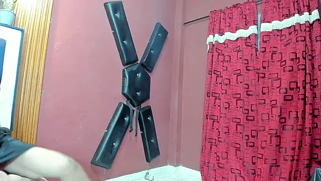 JisooLuv online show from December 2025 07:21:02 PM