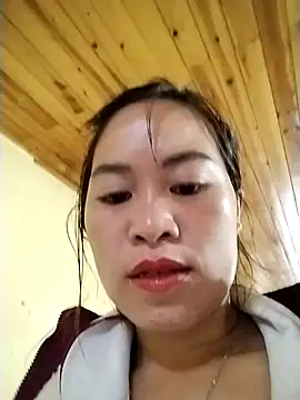 Snapshot of tuyetnhi-00 chatting on October 2025 11:40:02 PM tuyetnhi-00 online show from October 2025 11:40:02 PM