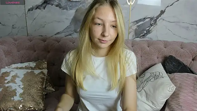 Snapshot of Virgin_Mind chatting on September 2025 01:05:02 AM Virgin Mind online show from September 2025 01:05:02 AM