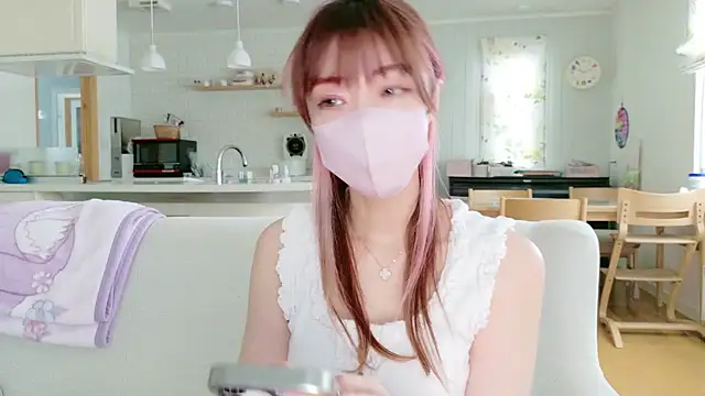 Snapshot of SUZU_1201 chatting on March 2026 01:24:02 AM SUZU 1201 online show from March 2026 01:24:02 AM