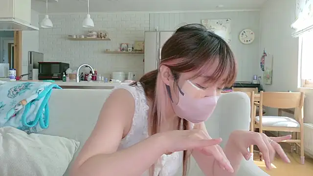 Snapshot of SUZU_1201 chatting on April 2026 01:38:01 AM SUZU 1201 online show from April 2026 01:38:01 AM