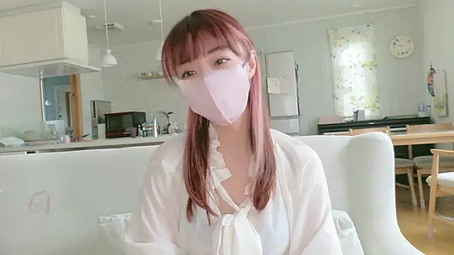 Snapshot of SUZU_1201 chatting on April 2026 12:56:01 AM SUZU 1201 online show from April 2026 12:56:01 AM