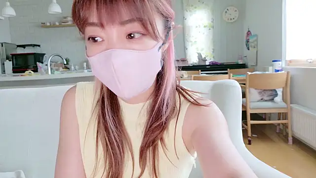 Snapshot of SUZU_1201 chatting on June 2026 12:33:01 AM SUZU 1201 online show from June 2026 12:33:01 AM