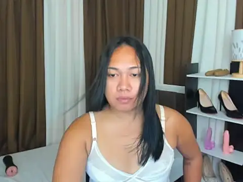 Snapshot of TsUncutKaren chatting on September 2025 03:57:01 PM TsUncutKaren online show from September 2025 03:57:01 PM