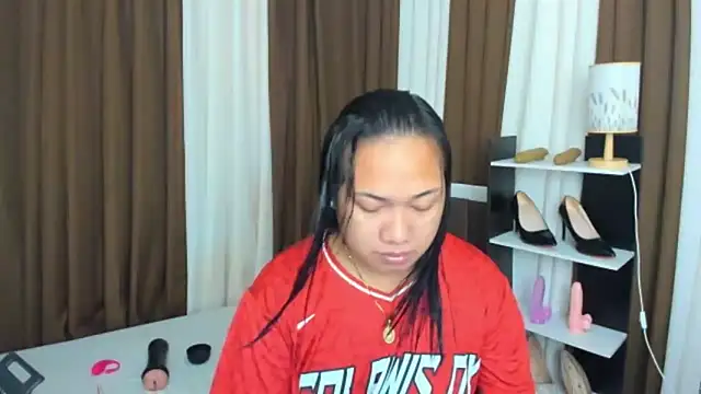 Snapshot of TsUncutKaren chatting on September 2025 11:23:02 AM TsUncutKaren online show from September 2025 11:23:02 AM