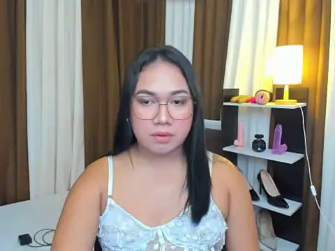 Snapshot of TsUncutKaren chatting on October 2025 05:13:01 AM TsUncutKaren online show from October 2025 05:13:01 AM