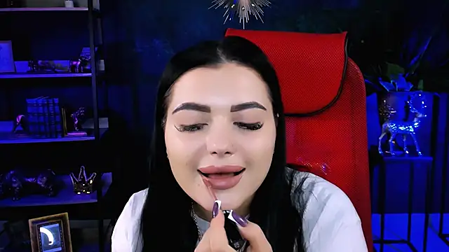 NaomiWilsons online show from December 2025 08:42:02 AM