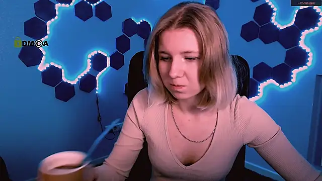 gloria bubble online show from November 2025 10:47:02 AM