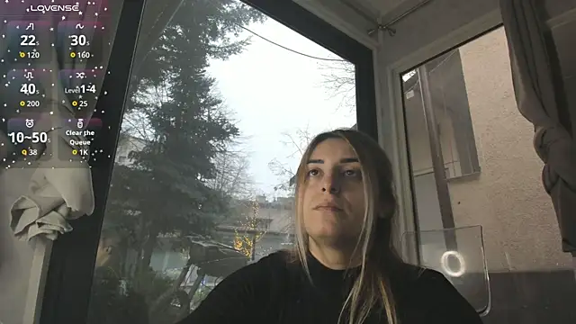 Ella Vee online show from December 2025 06:29:02 AM