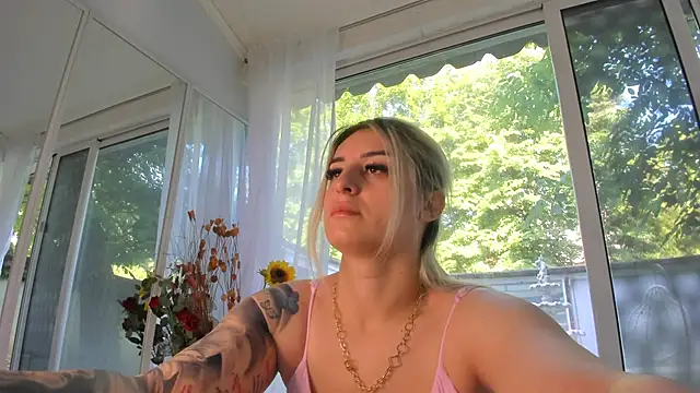 Ella Vee online show from May 2026 05:46:01 AM