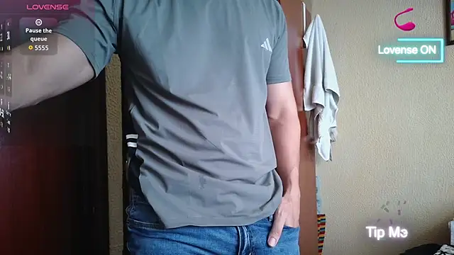 Snapshot of cris2428 chatting on March 2026 05:21:01 PM cris2428 online show from March 2026 05:21:01 PM