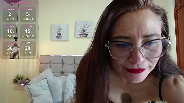 Snapshot of _naomi_s chatting on June 2026 01:34:01 PM naomi s online show from June 2026 01:34:01 PM