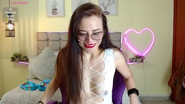 Snapshot of _naomi_s chatting on June 2026 01:46:01 PM naomi s online show from June 2026 01:46:01 PM