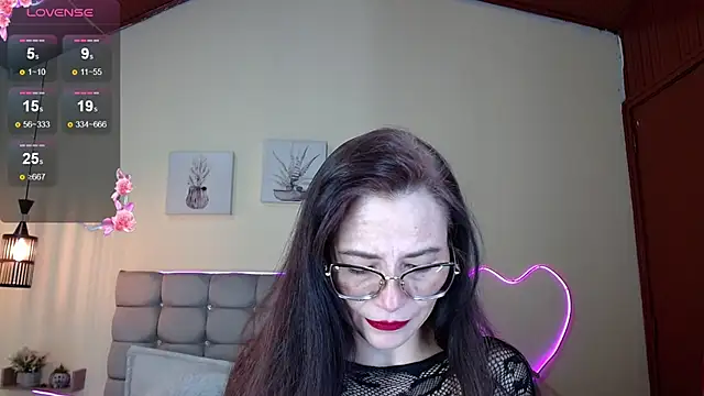 Snapshot of _naomi_s chatting on June 2026 01:31:01 PM naomi s online show from June 2026 01:31:01 PM