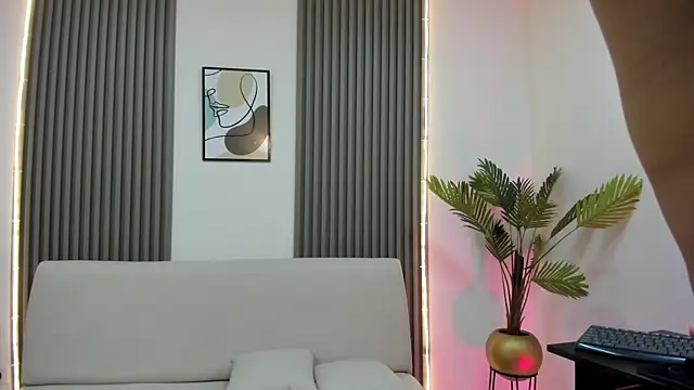 Snapshot of catalovex chatting on October 2025 07:55:01 PM catalovex online show from October 2025 07:55:01 PM