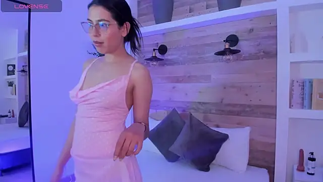 Snapshot of desireee_ chatting on February 2026 07:21:02 PM desireee online show from February 2026 07:21:02 PM