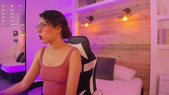 Snapshot of desireee_ chatting on February 2026 12:46:01 PM desireee online show from February 2026 12:46:01 PM