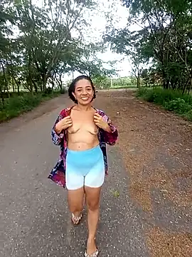 charlotte dante212 online show from December 2025 09:09:01 PM