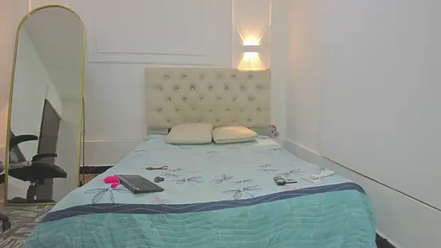 charlotte dante212 online show from February 2026 03:58:01 AM