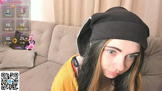 Snapshot of EvaBlimey chatting on November 2025 04:55:02 AM EvaBlimey online show from November 2025 04:55:02 AM