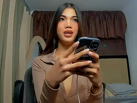 Snapshot of CassieSommereux chatting on January 2026 02:32:01 PM CassieSommereux online show from January 2026 02:32:01 PM