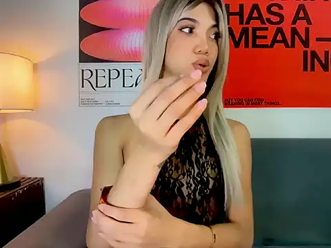 Snapshot of CassieSommereux chatting on February 2026 07:47:02 PM CassieSommereux online show from February 2026 07:47:02 PM