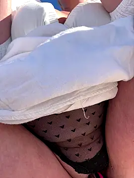 Horny mom40 online show from September 2025 10:51:02 AM