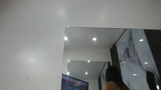 CamelyHott online show from October 2025 06:50:02 PM