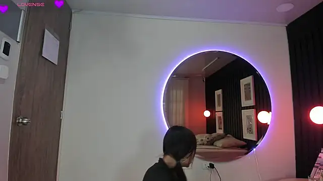 Manelyk evanss  online show from April 2026 04:57:02 PM