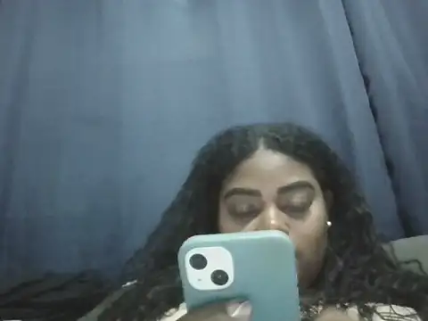 LunaSthena online show from September 2025 11:08:01 PM