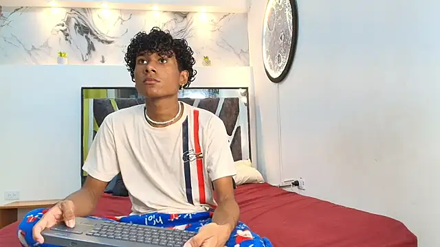 LONDON BOYS1 online show from October 2025 01:27:02 AM