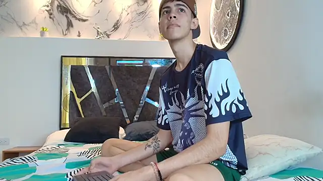 YOUNGS GUYS online show from September 2025 06:40:02 PM