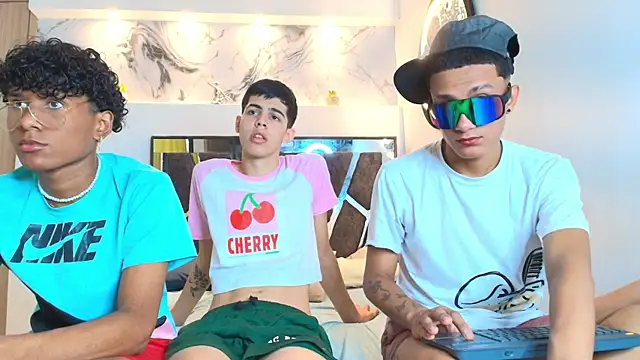 YOUNGS GUYS online show from September 2025 07:25:02 PM